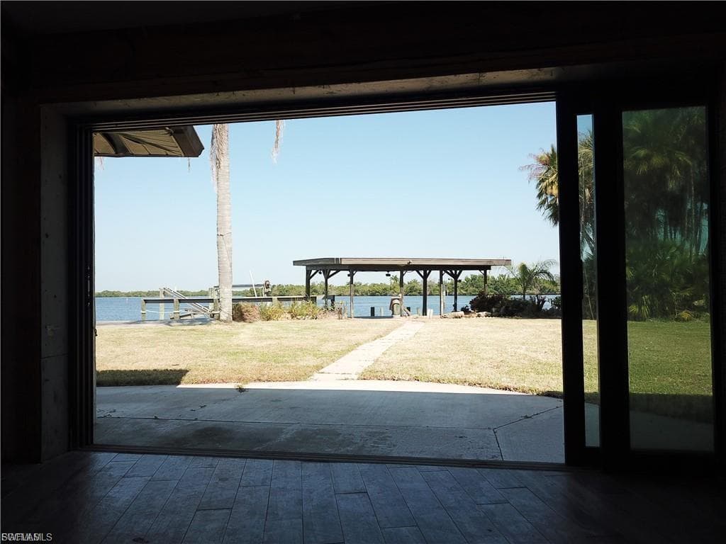 5211 Lake Caloosa DR-8