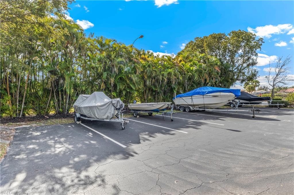 8162 Country RD 201-12