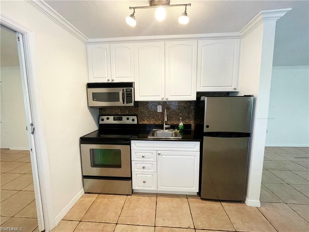8162 Country RD 201-4