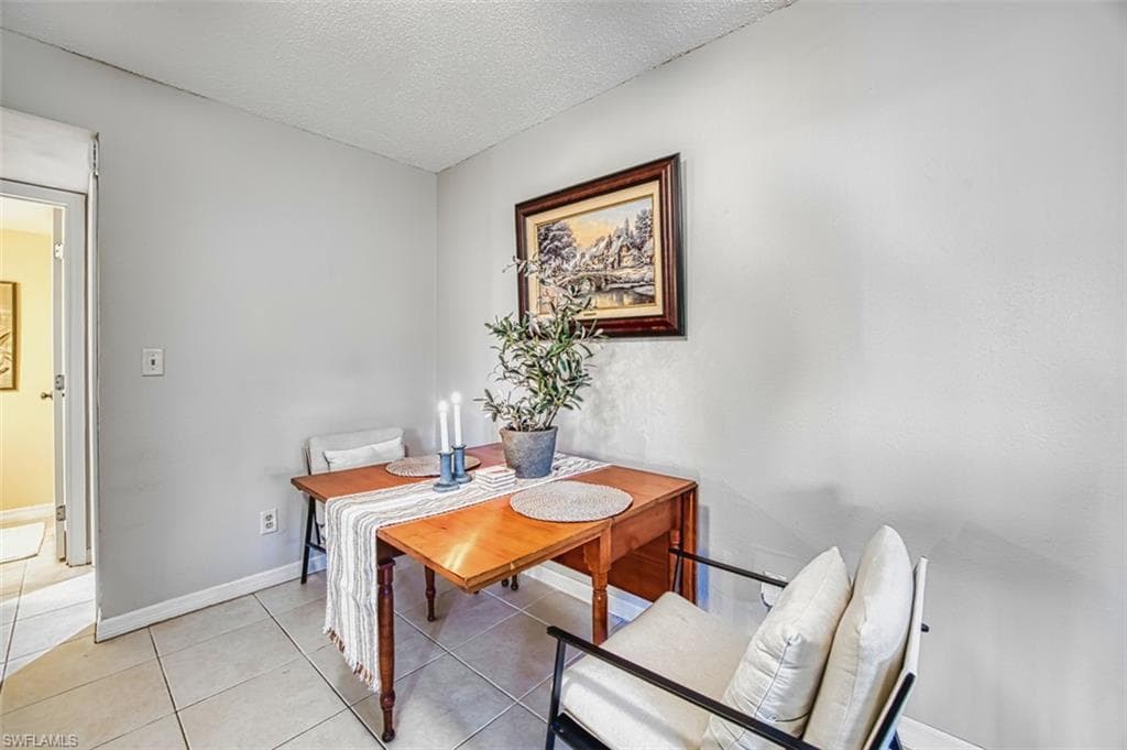 1444 Park Shore CIR 3-4