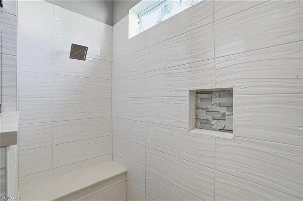 6250 Tidewater Island CIR-27