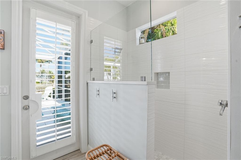 6250 Tidewater Island CIR-32
