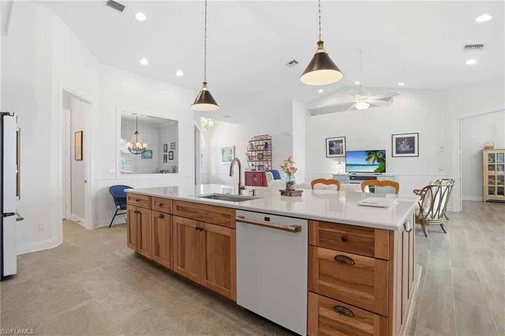 6250 Tidewater Island CIR-19