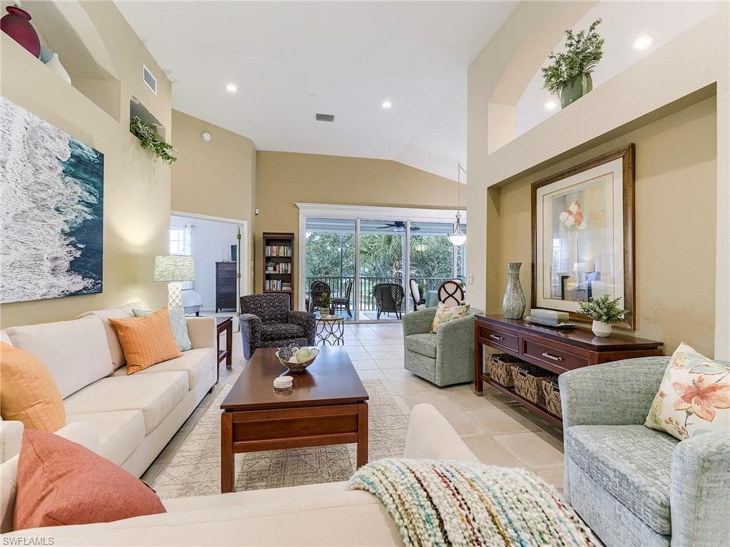 10402 Autumn Breeze DR 202-4