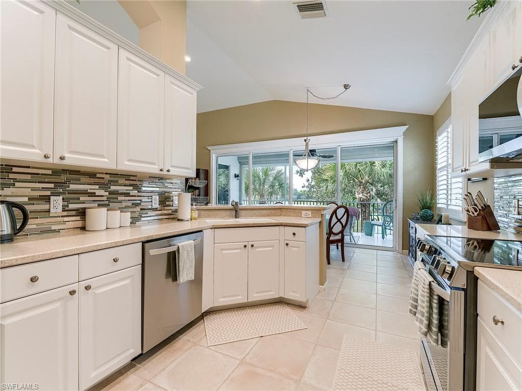 10402 Autumn Breeze DR 202-8