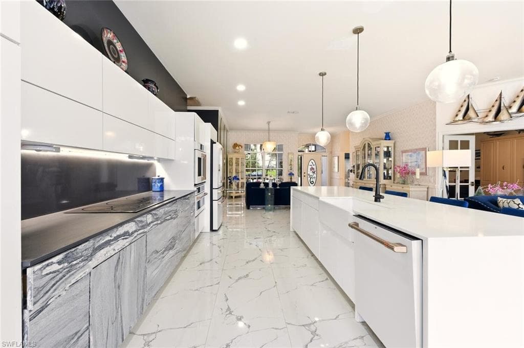 209 Countryside DR-15