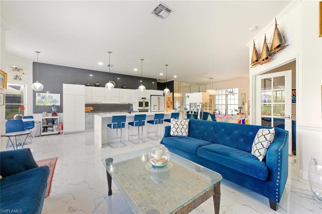 209 Countryside DR-19