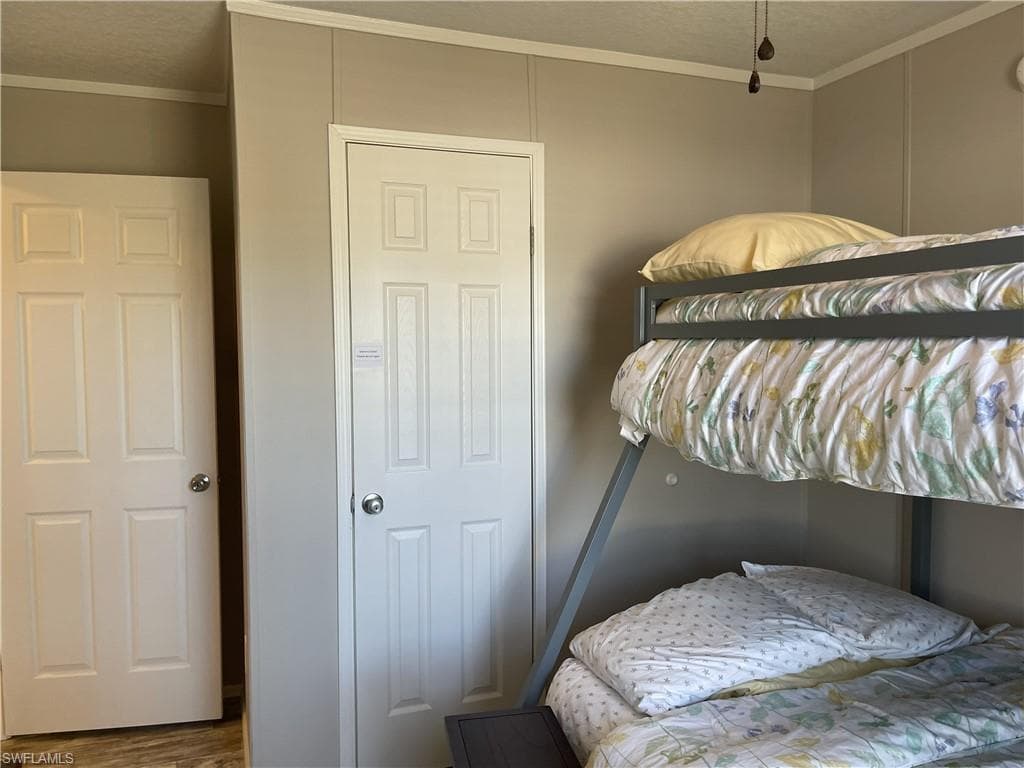 5520 Rainbow DR-23