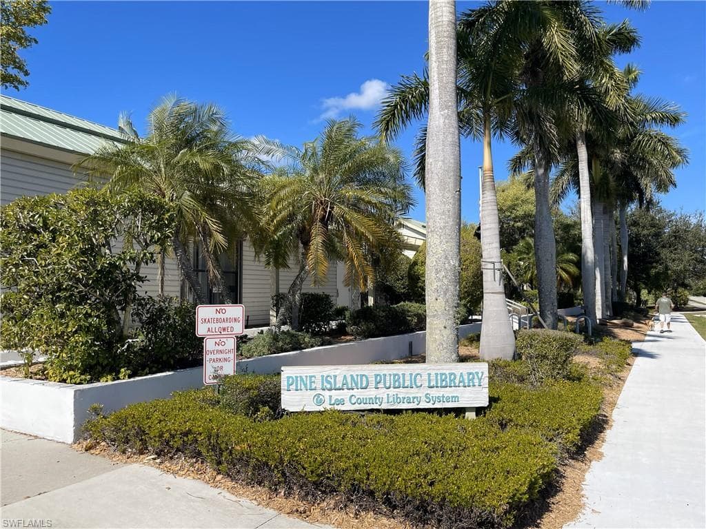 5520 Rainbow DR-40
