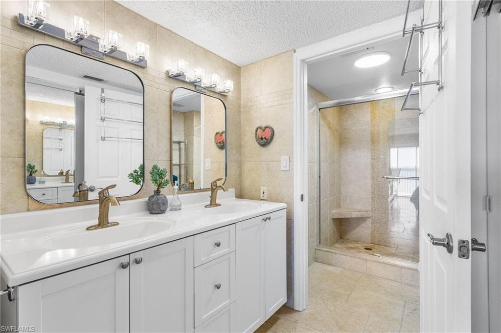 4895 Bonita Beach RD 302-16