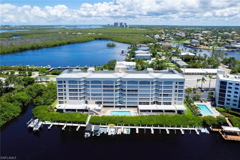 4895 Bonita Beach RD 302-35