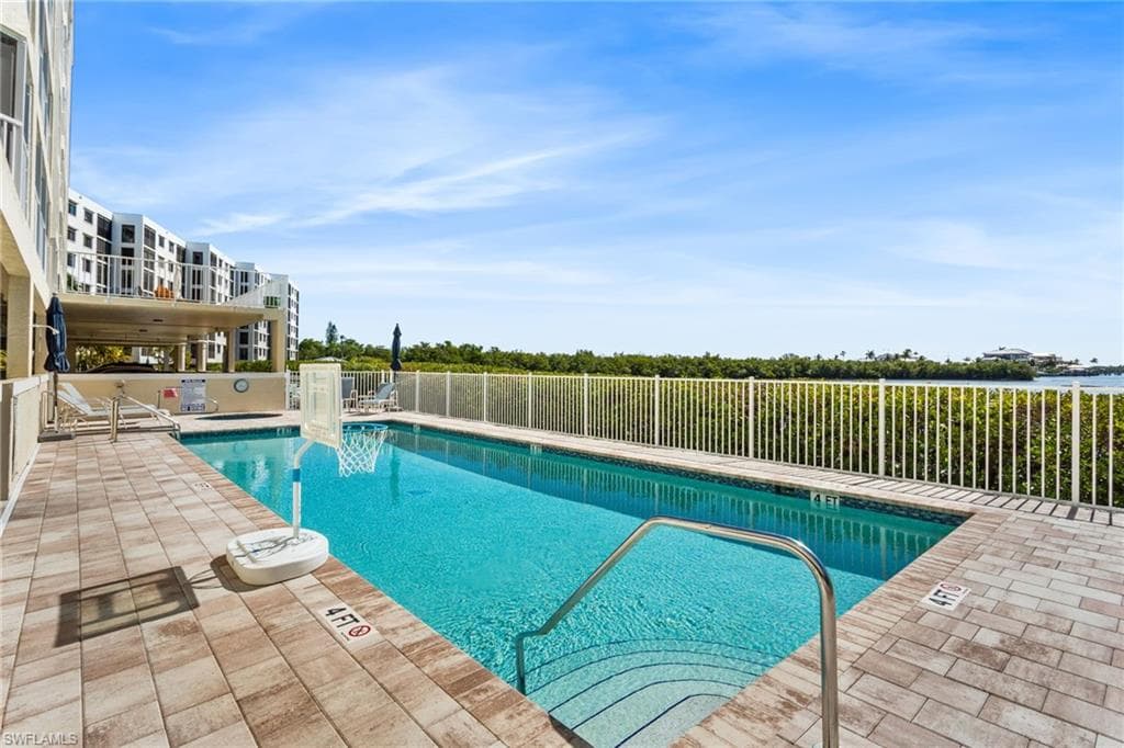 4895 Bonita Beach RD 302-25