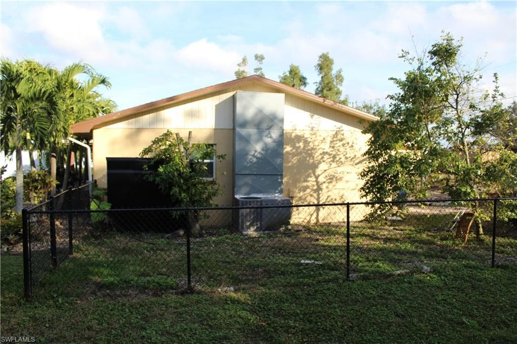 679 Canal DR-4