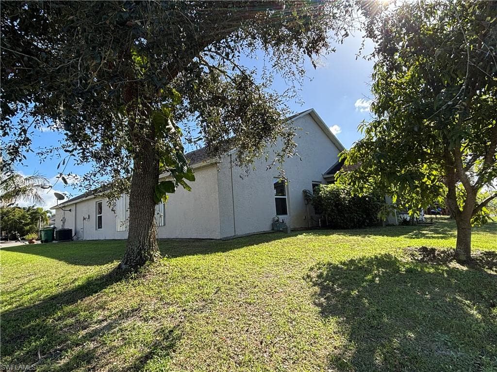 1243 Madison CT-27