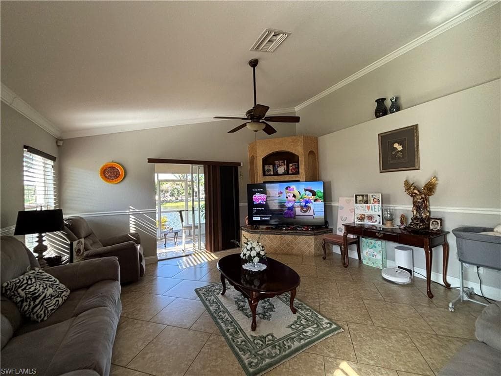 1243 Madison CT-12