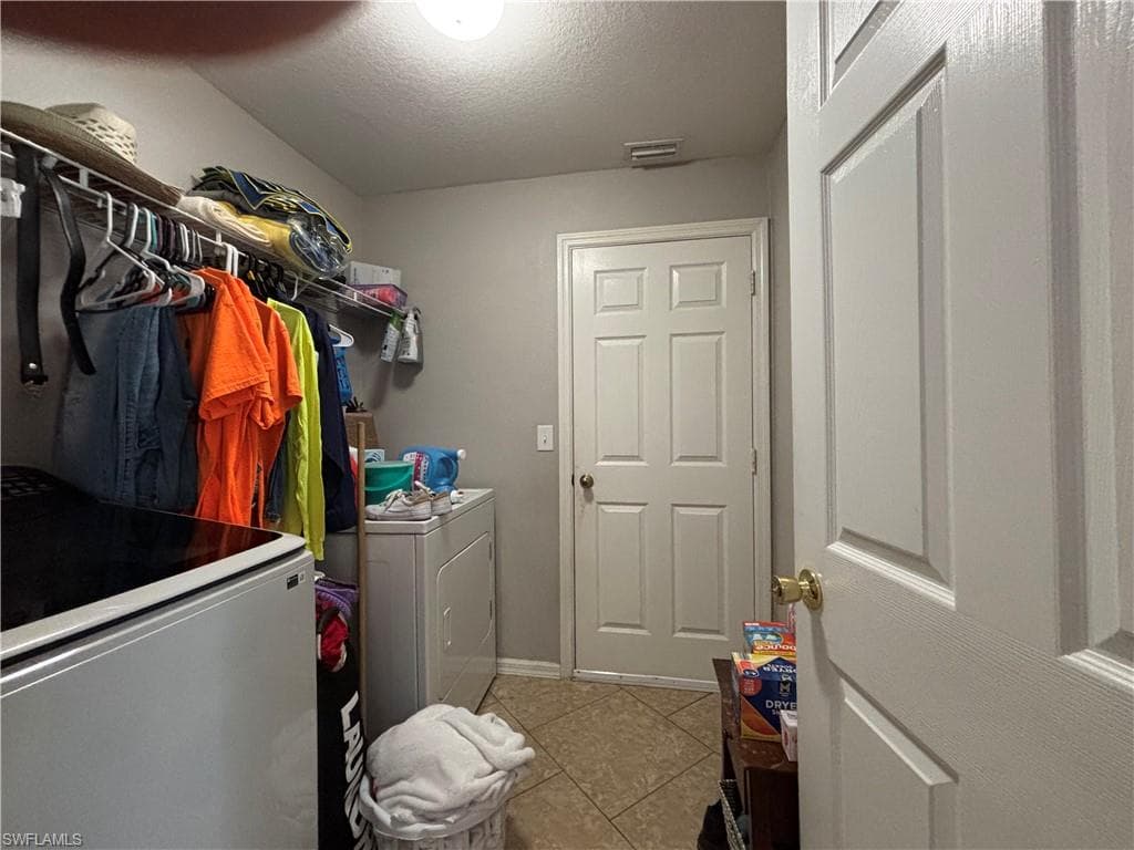 1243 Madison CT-22