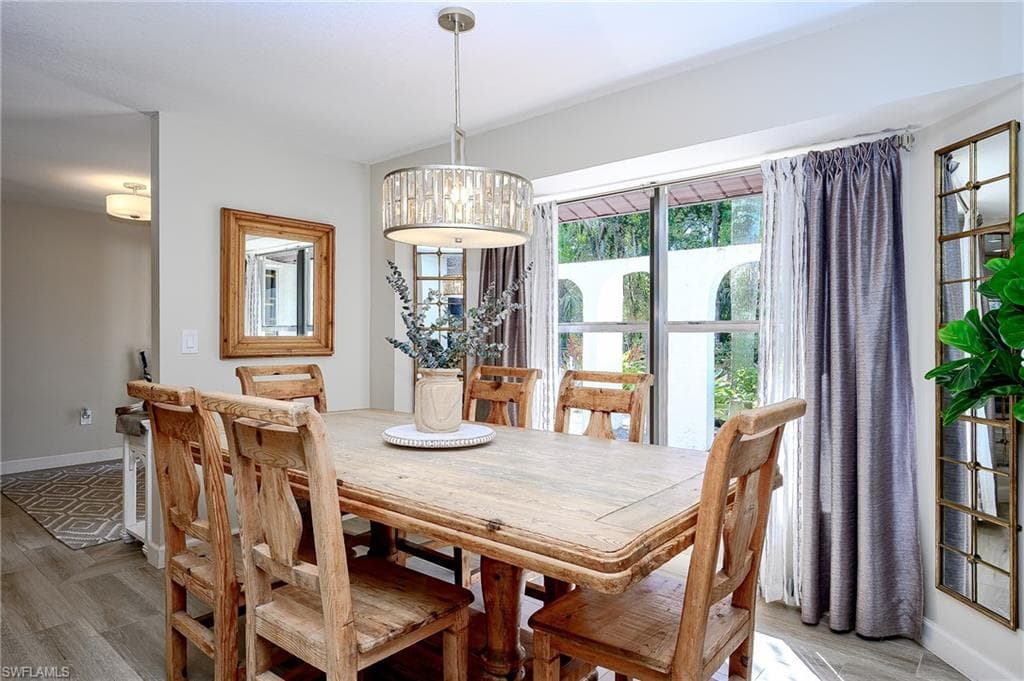 5675 Golden Oaks LN-9