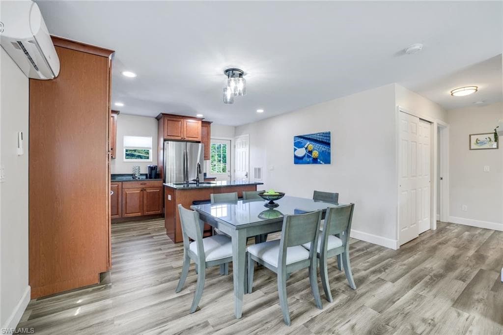 3561 Thomasson DR-10