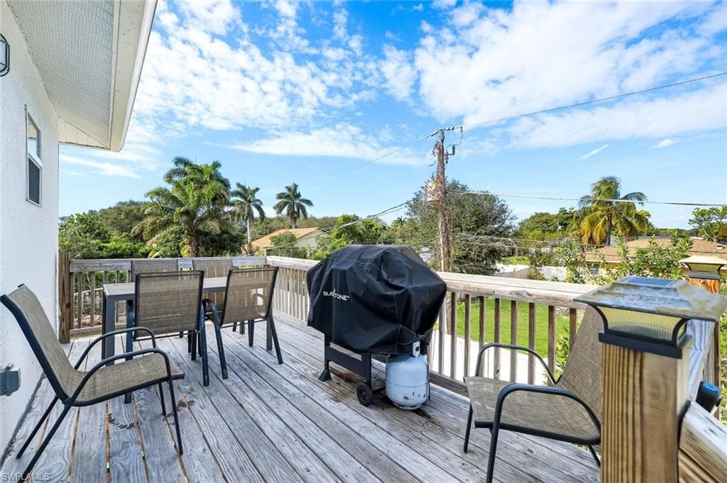 3561 Thomasson DR-18
