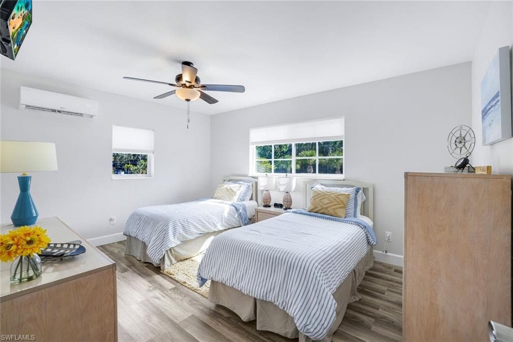 3561 Thomasson DR-15