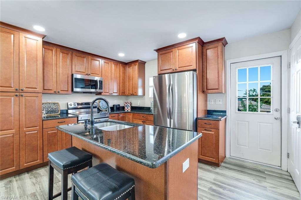 3561 Thomasson DR-8