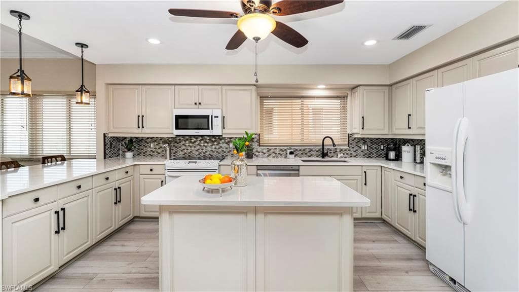 14811 Laguna DR 202-6