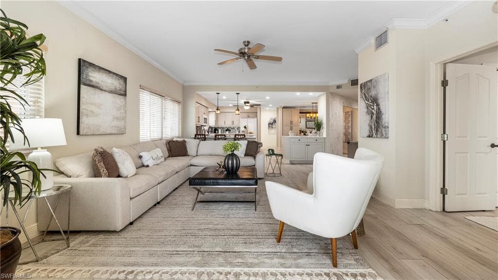 14811 Laguna DR 202-5