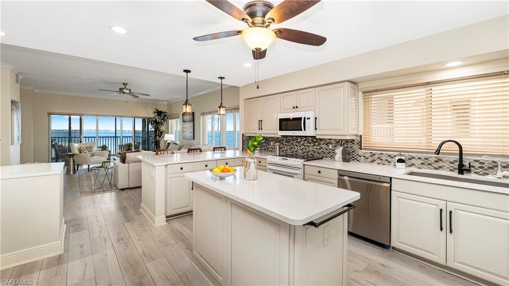 14811 Laguna DR 202-10
