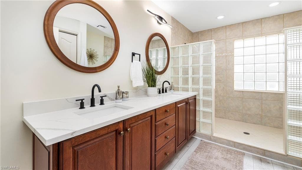 14811 Laguna DR 202-18