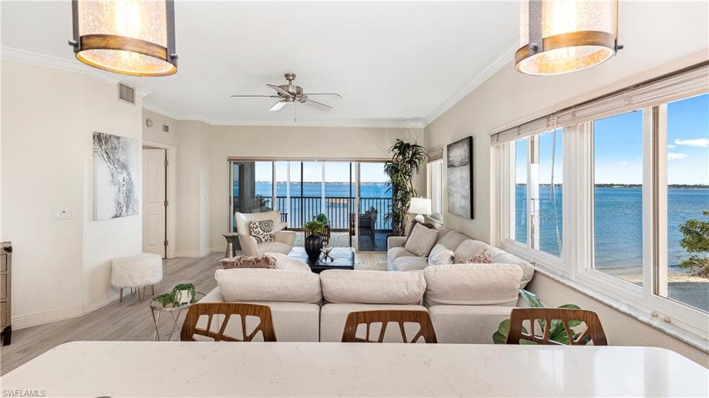 14811 Laguna DR 202-4