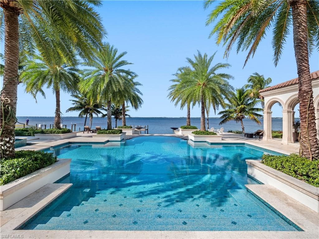 1240 Coconut DR-2