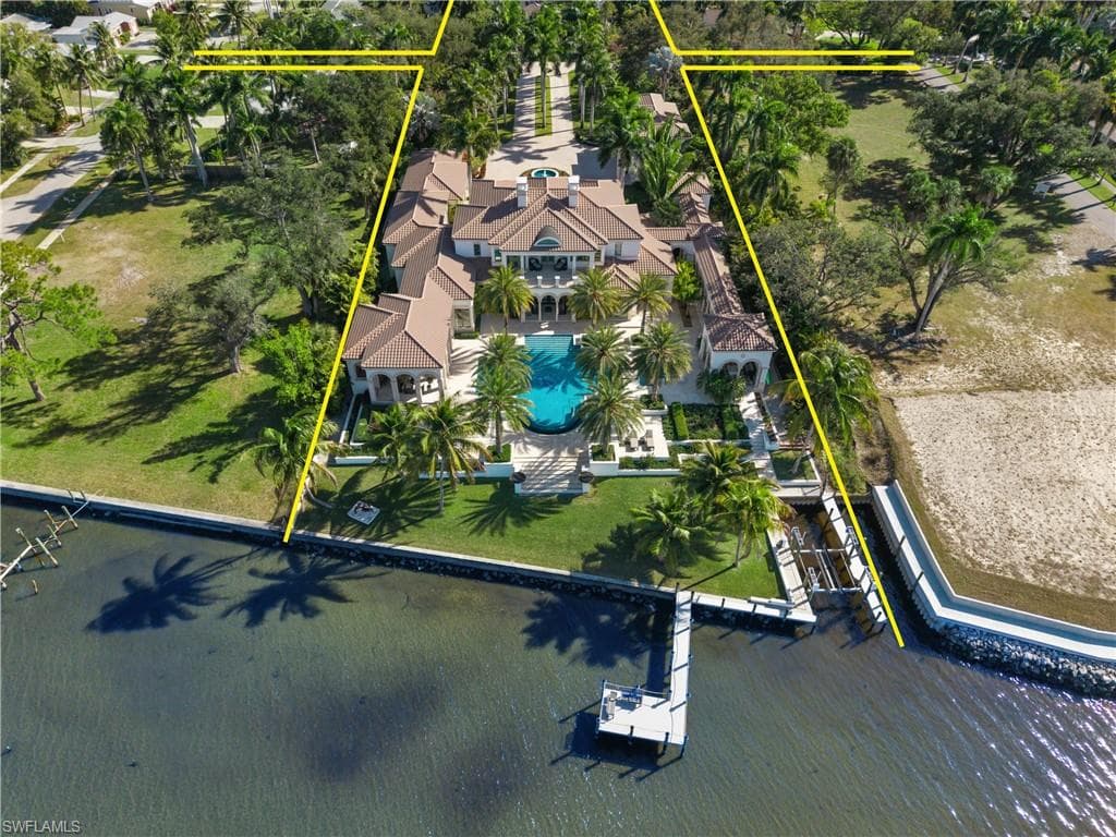 1240 Coconut DR-1