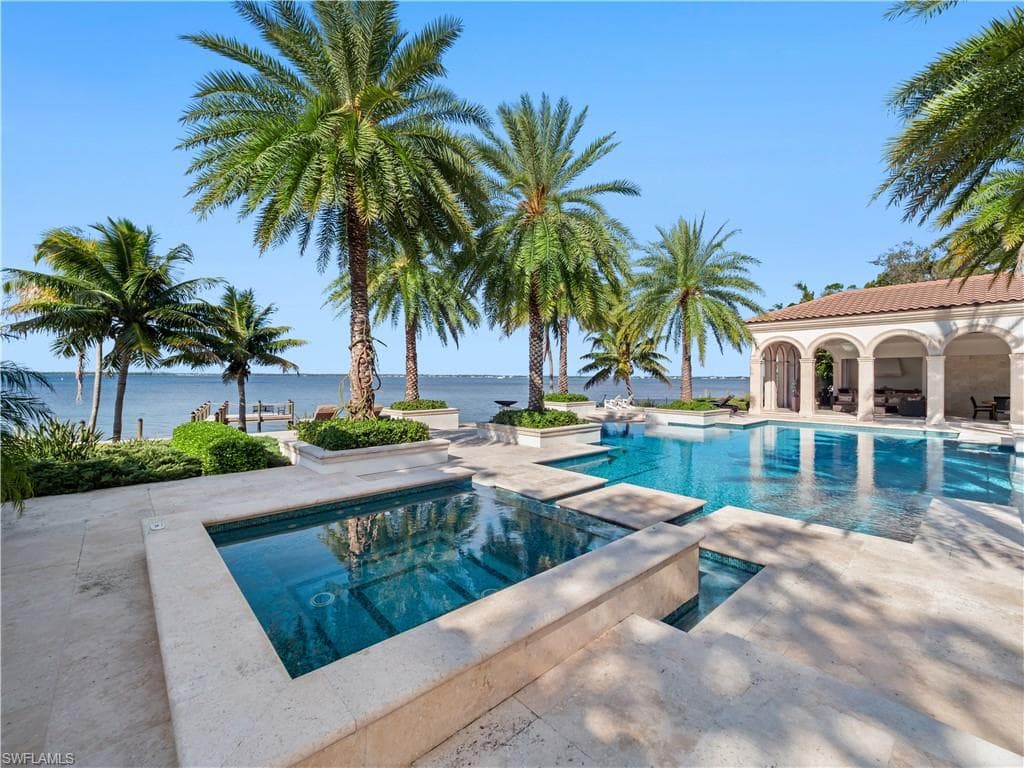 1240 Coconut DR-28