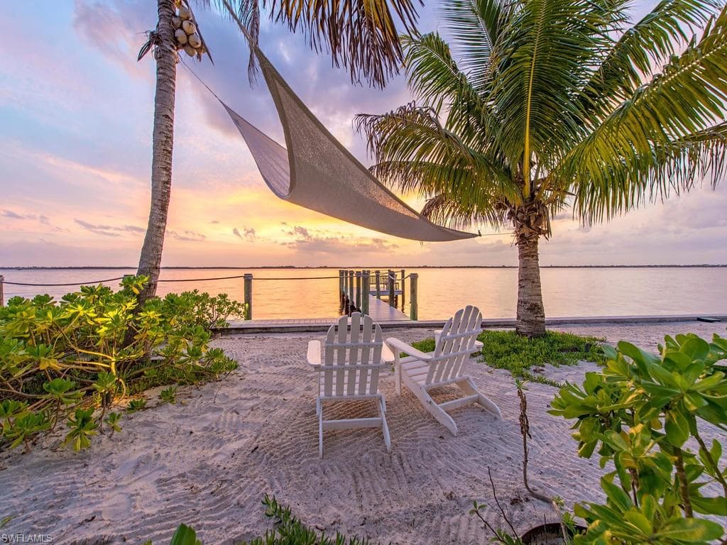1240 Coconut DR-37