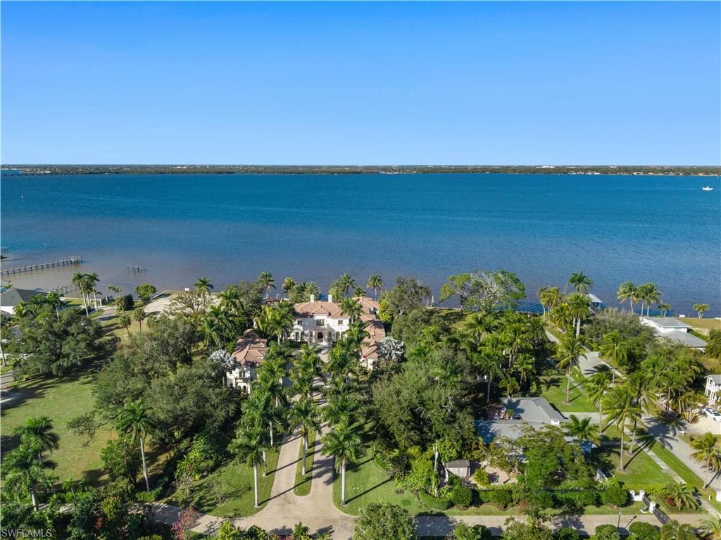 1240 Coconut DR-48
