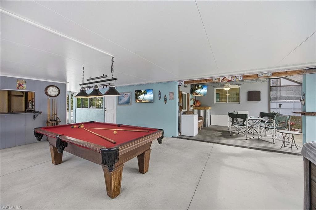 10690 Crockett ST-17