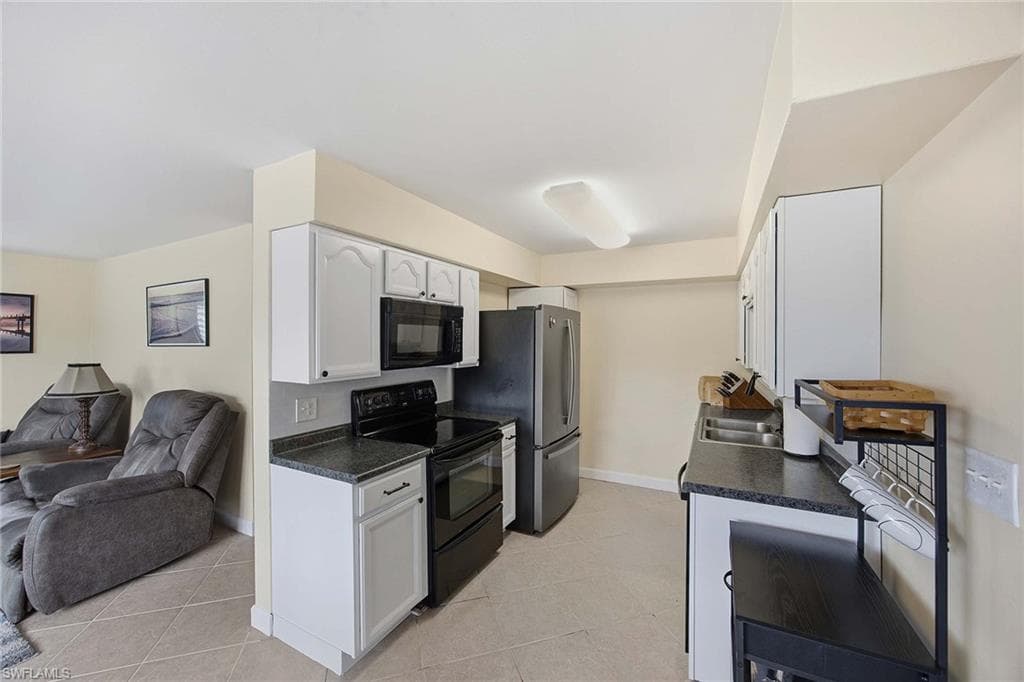 10690 Crockett ST-8