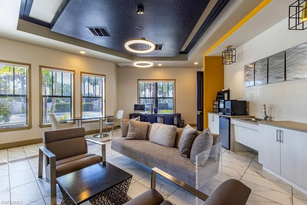 4155 Umbria LN 313-3