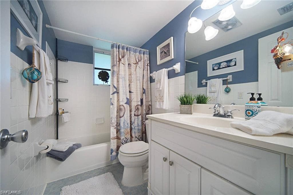 4613 SE 5th AVE 203-14