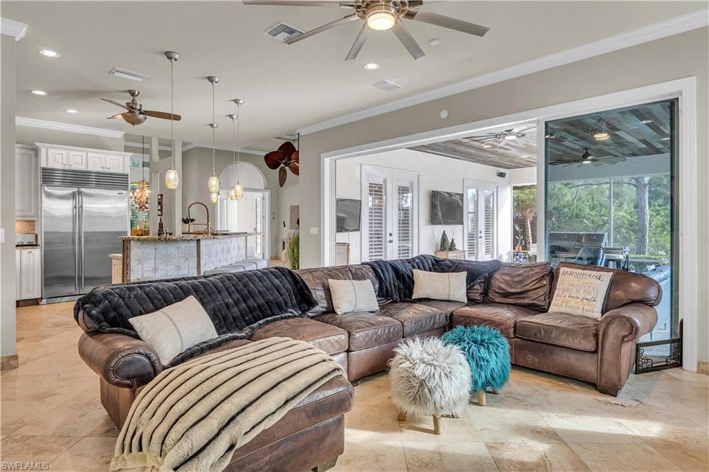 24410 Golden Eagle LN-19