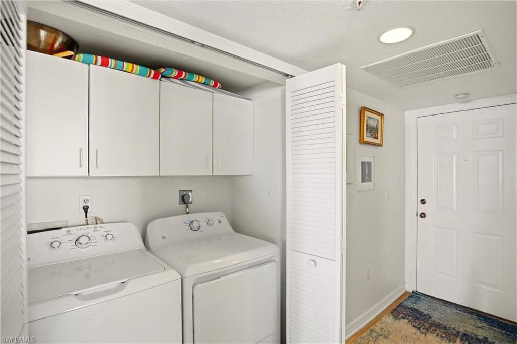 4421 Bay Beach LN 611-27