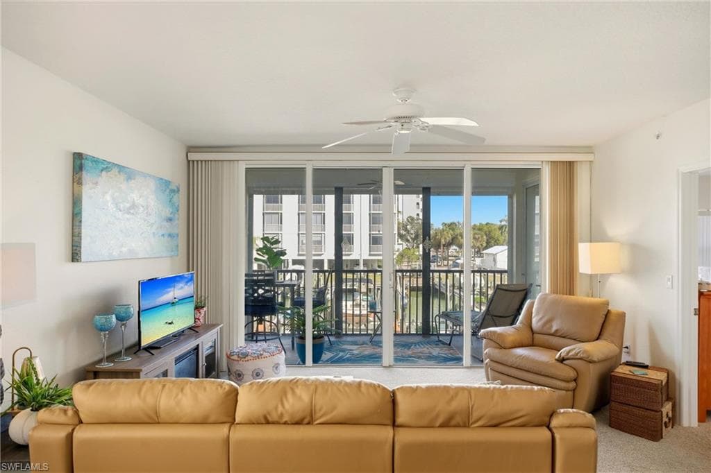 4421 Bay Beach LN 611-3