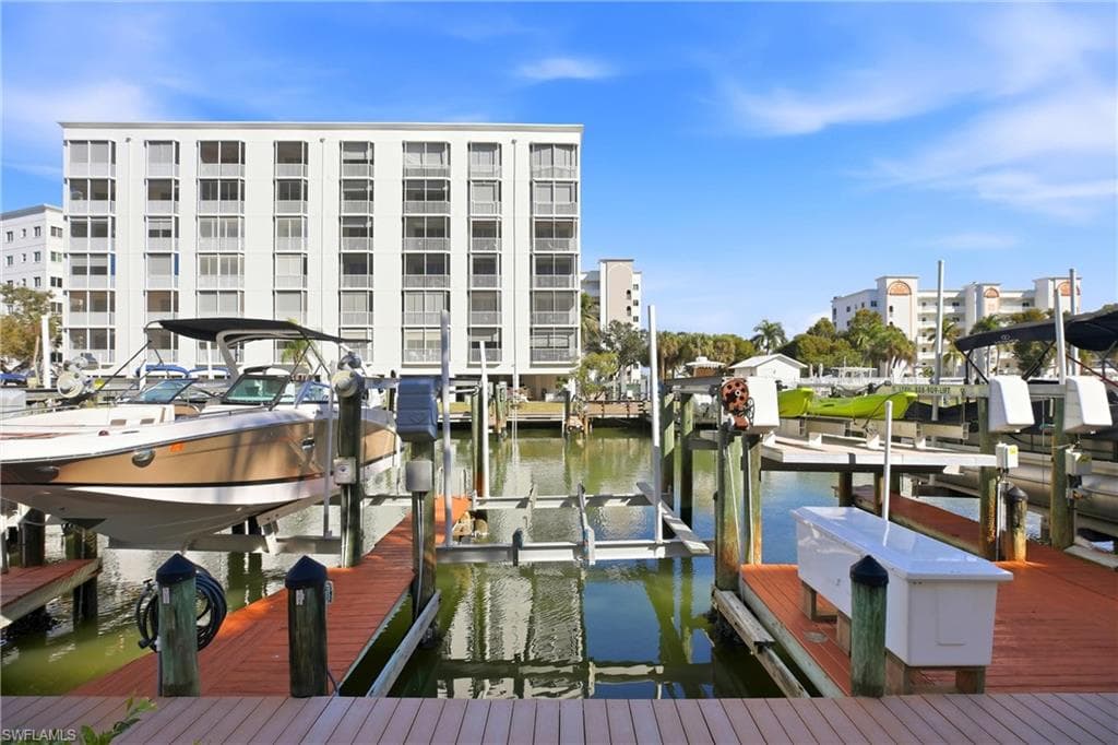 4421 Bay Beach LN 611-36