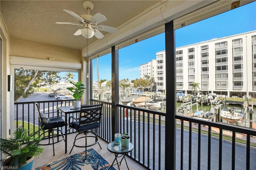4421 Bay Beach LN 611-1
