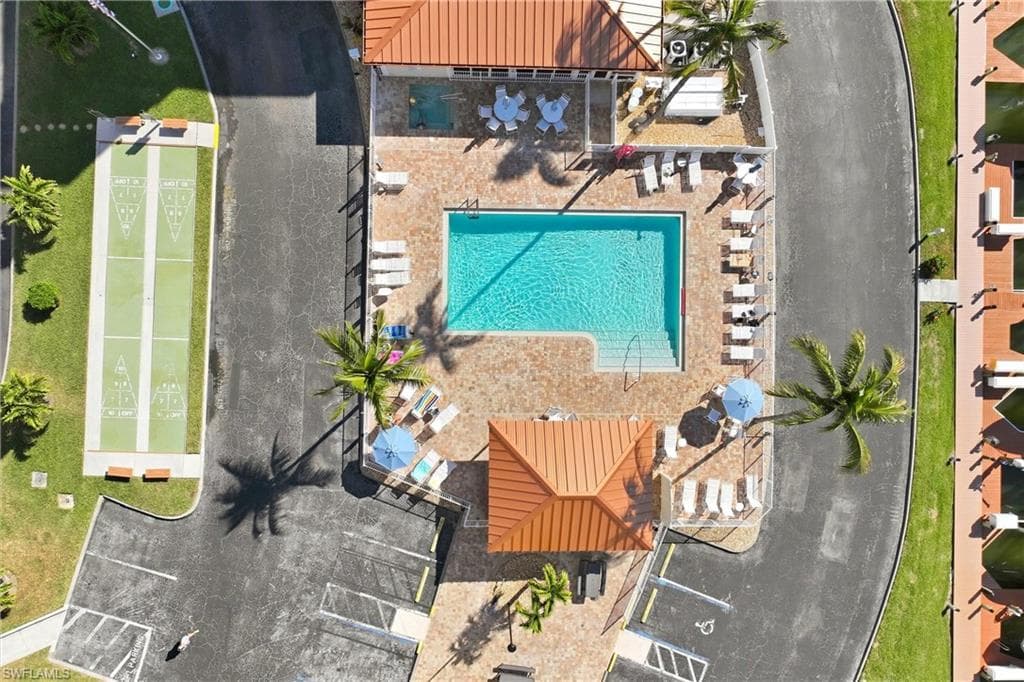 4421 Bay Beach LN 611-40
