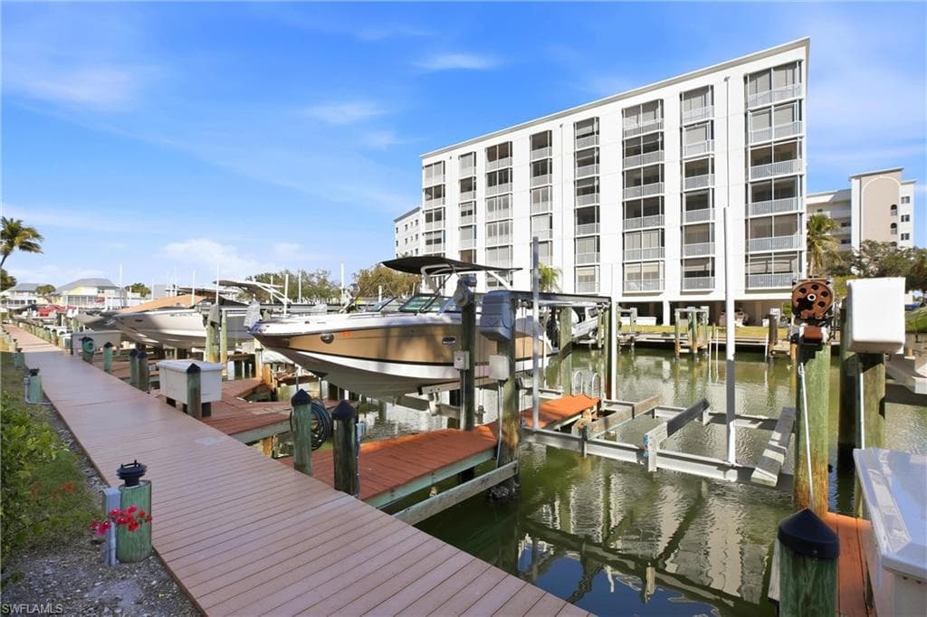 4421 Bay Beach LN 611-35