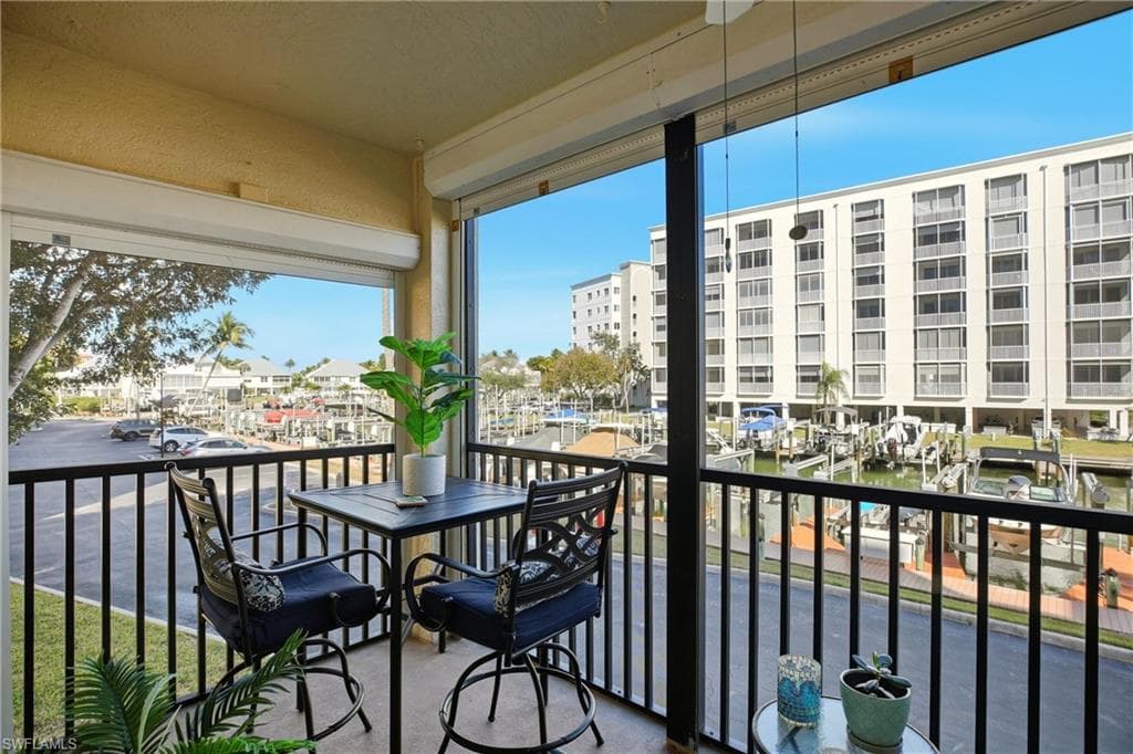 4421 Bay Beach LN 611-29