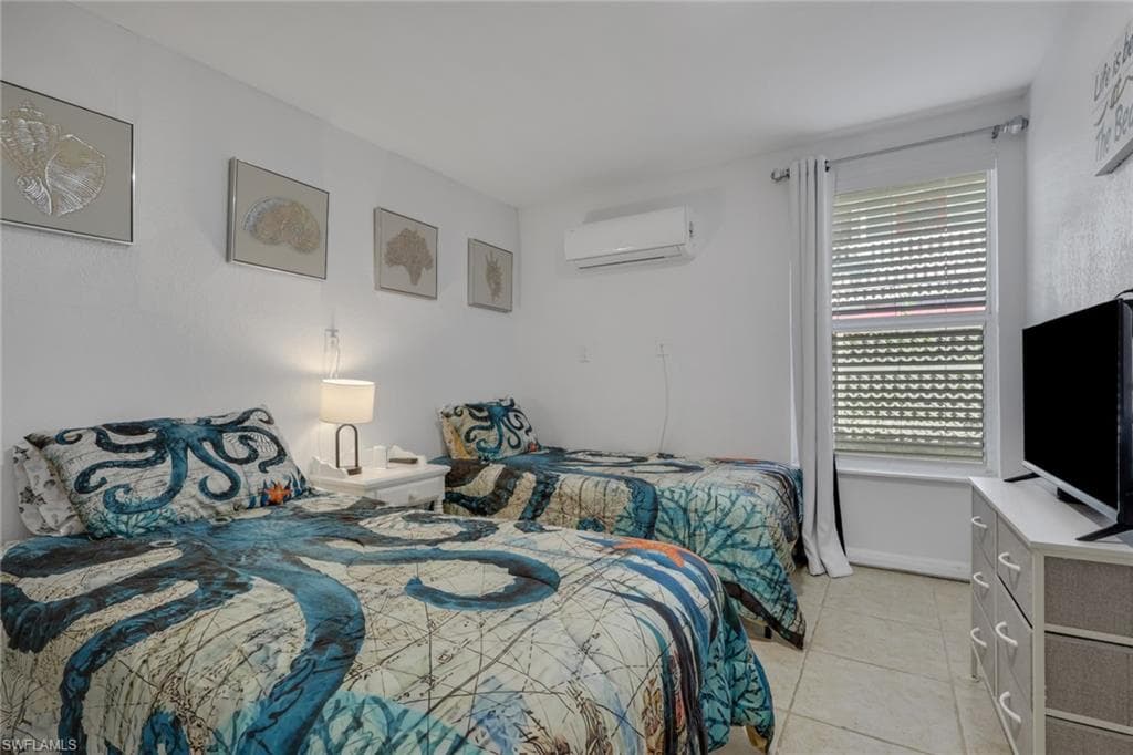 1292 Grand Canal DR-26