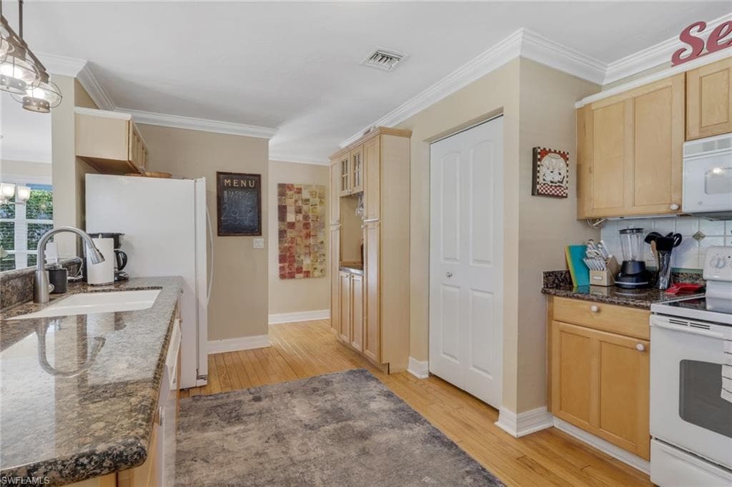 1292 Grand Canal DR-7