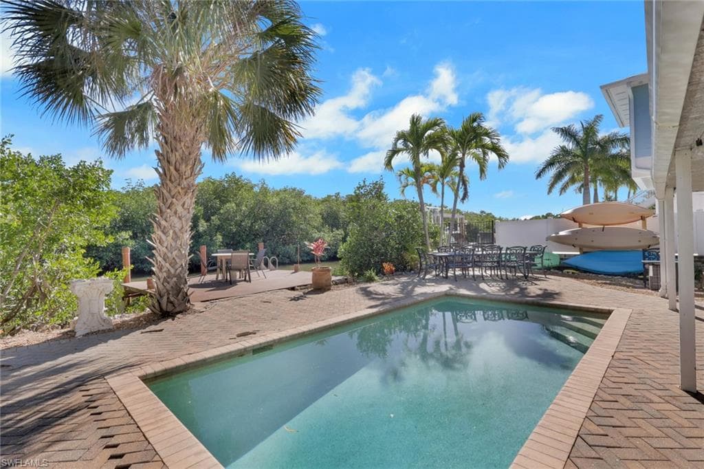 1292 Grand Canal DR-31